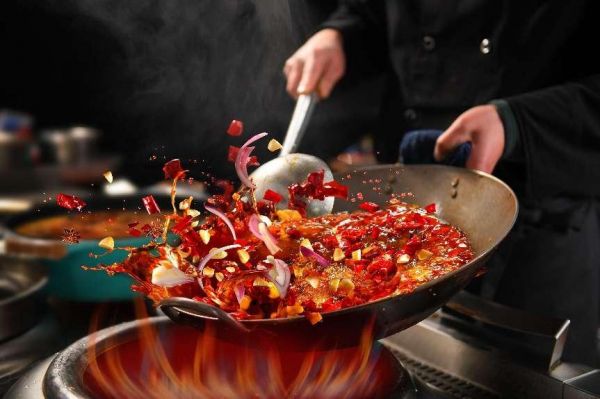 “会跳舞的鱼”现做鲜鱼火锅,社区餐饮的新机会