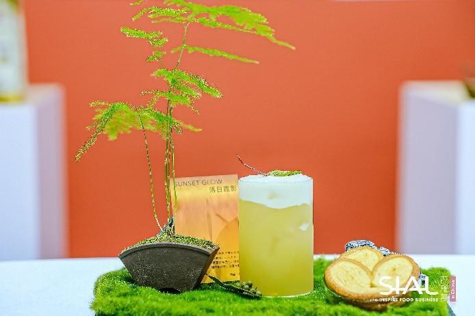 SIAL中国茶饮调配师大赛完美落幕,骏荼家操子珺荣获冠军金奖!