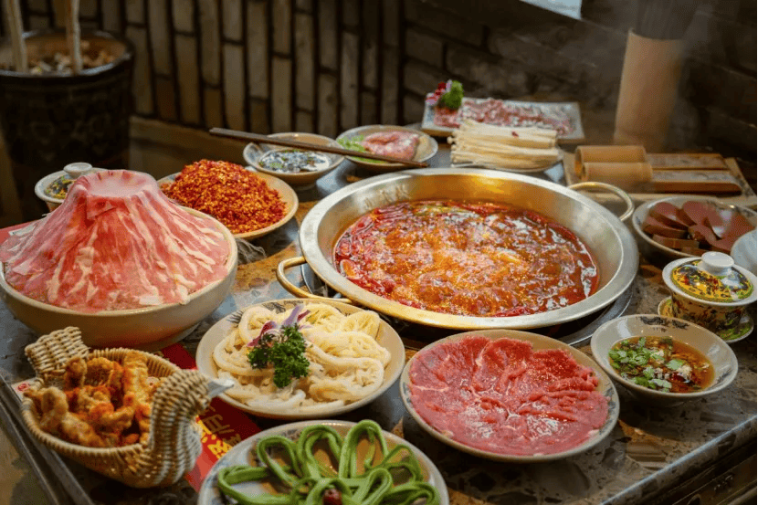 门店爆火、老板出圈,在抖音,火锅生意的玩法变了